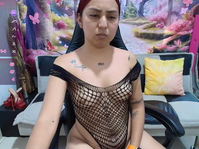 Hayami18 live cam on BongaCams