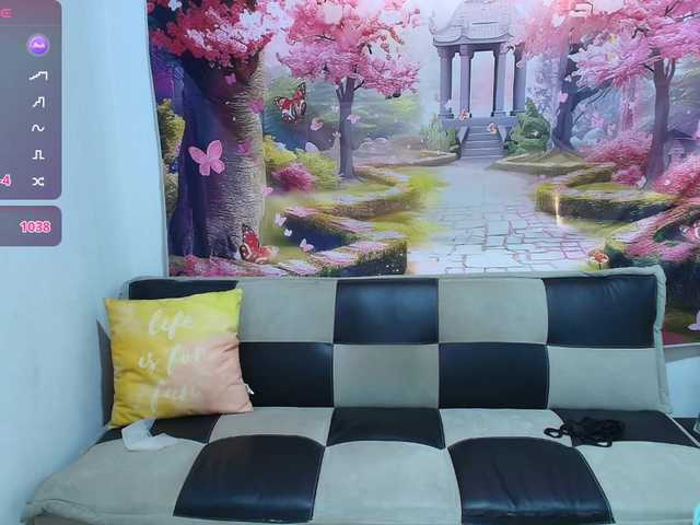 Hayami18's BongaCams show and profile