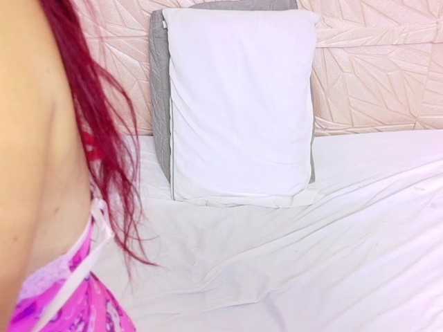 kinky-redhead18 live cam on BongaCams