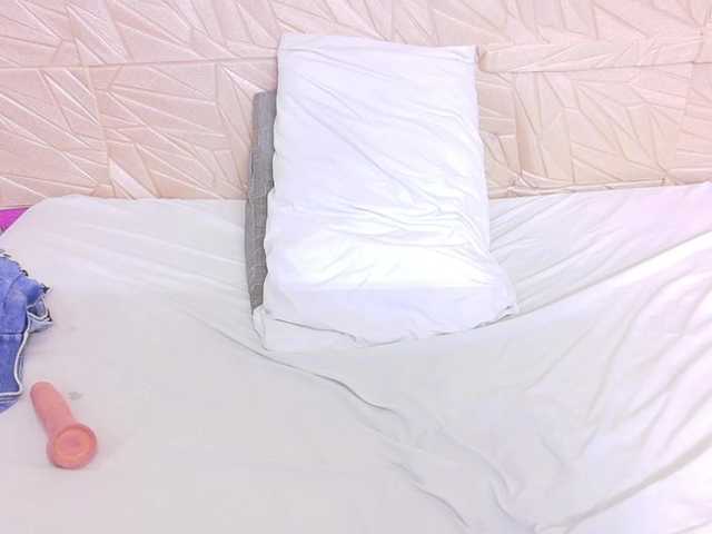 kinky-redhead18 live cam on BongaCams