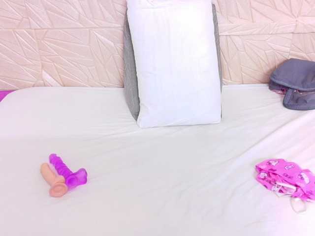 kinky-redhead18 live cam on BongaCams