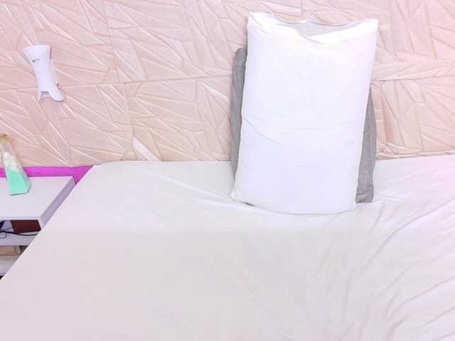 kinky-redhead18 live cam on BongaCams