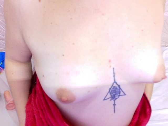 kinky-redhead18 live cam on BongaCams