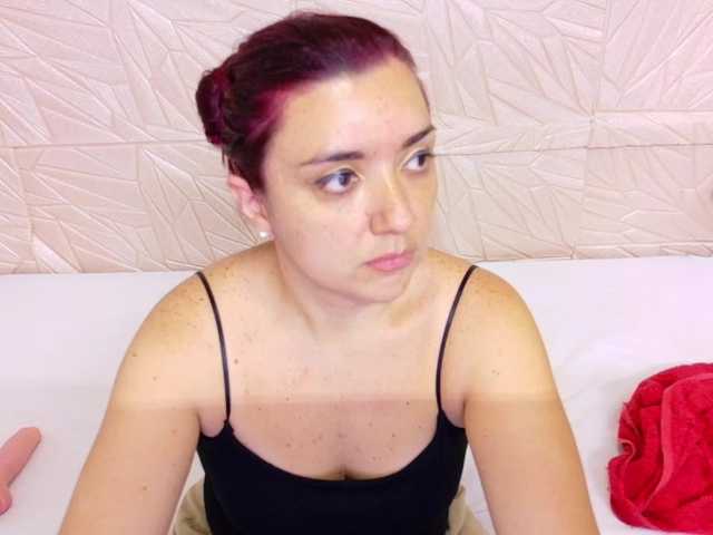 kinky-redhead18 live cam on BongaCams