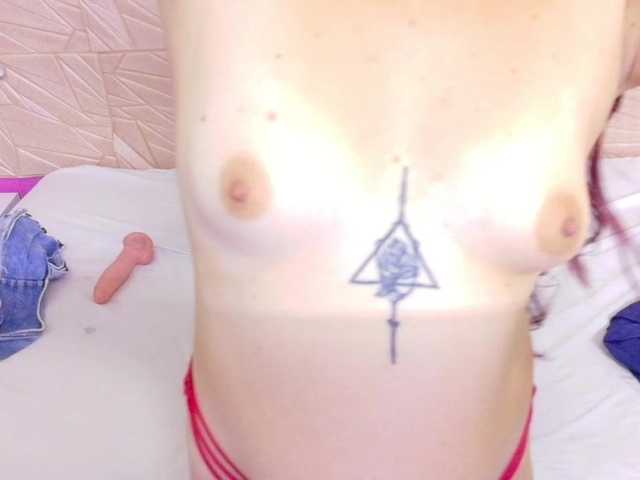 kinky-redhead18 live cam on BongaCams