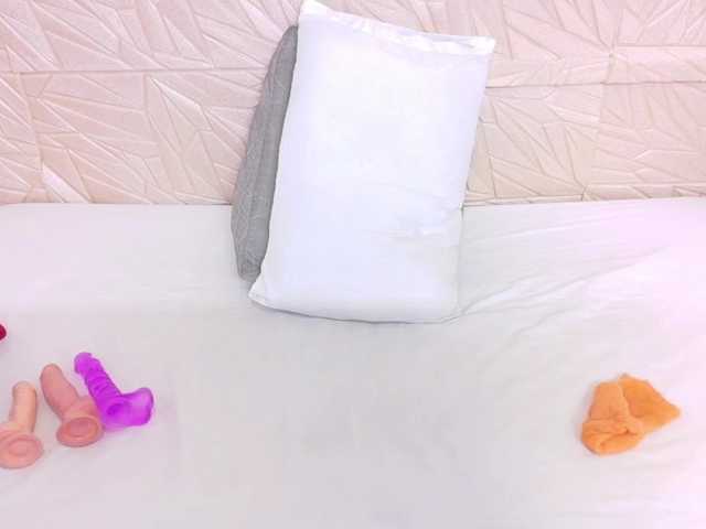 kinky-redhead18 live cam on BongaCams