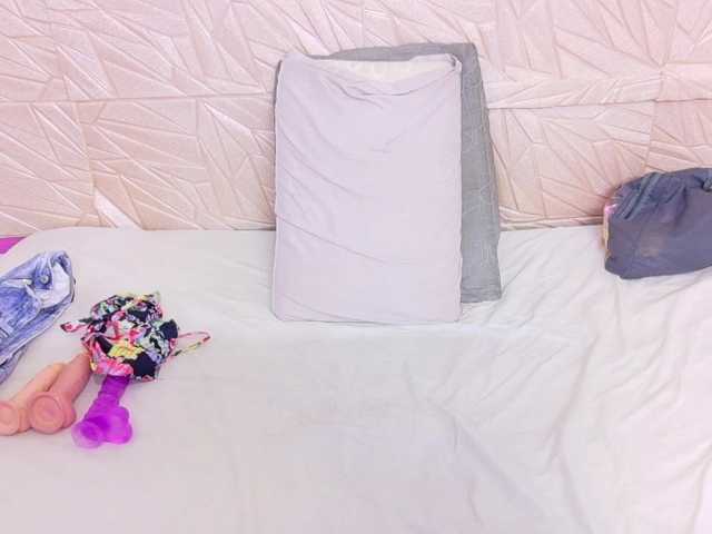 kinky-redhead18, live now on BongaCams