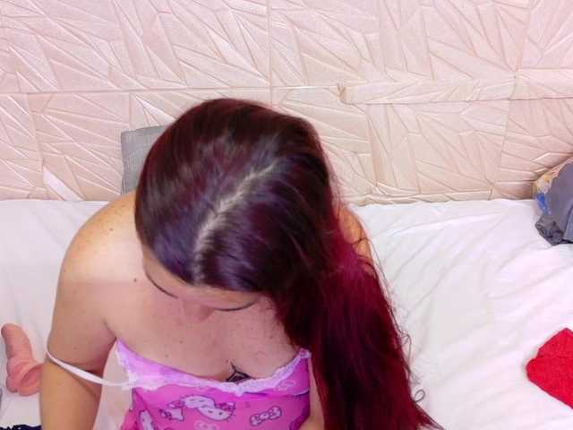 kinky-redhead18 live cam on BongaCams