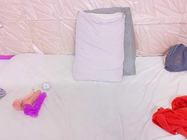 kinky-redhead18, en vivo ahora en BongaCams