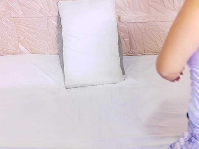 kinky-redhead18 live cam on BongaCams