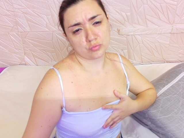 kinky-redhead18 live cam on BongaCams