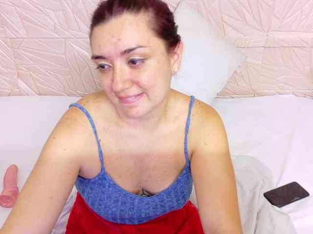 kinky-redhead18 webcam