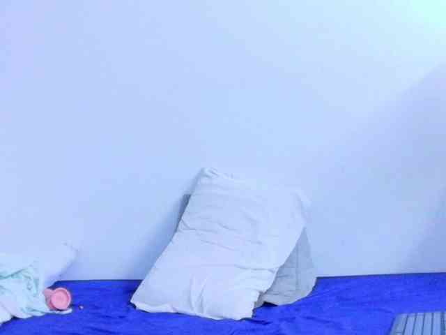 kinky-redhead18 webcam