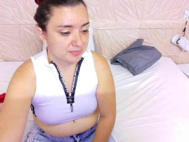 kinky-redhead18 webcam