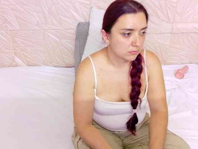 kinky-redhead18 webcam