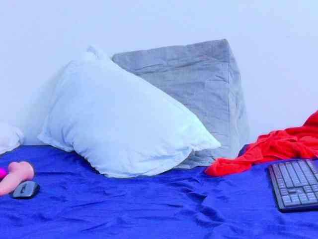 kinky-redhead18 webcam