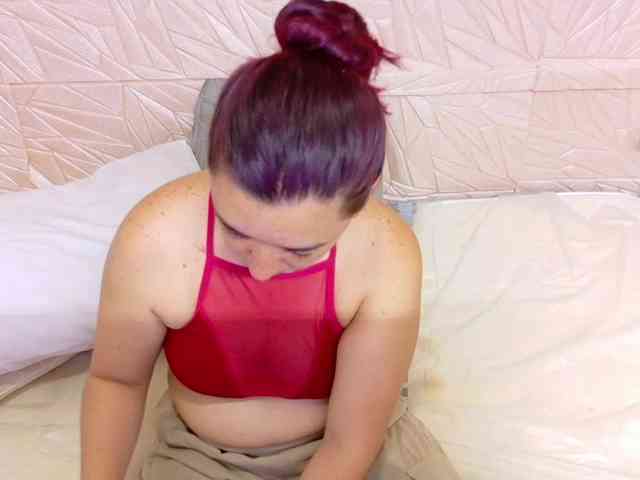 kinky-redhead18 webcam