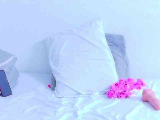 kinky-redhead18 webcam