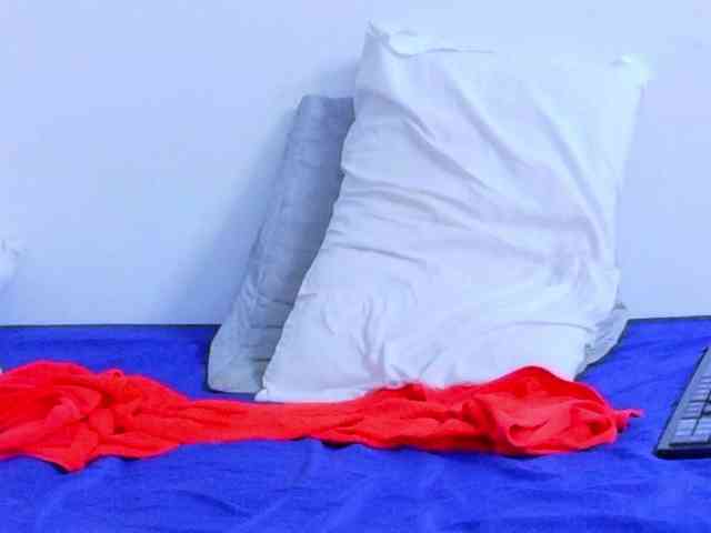 kinky-redhead18 webcam