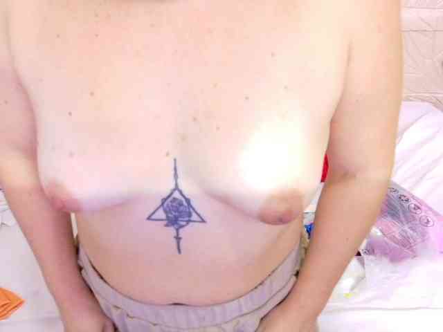 kinky-redhead18 webcam