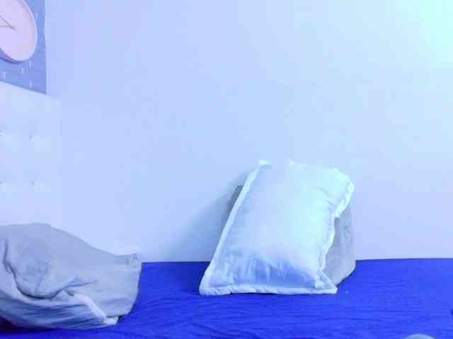 kinky-redhead18 webcam