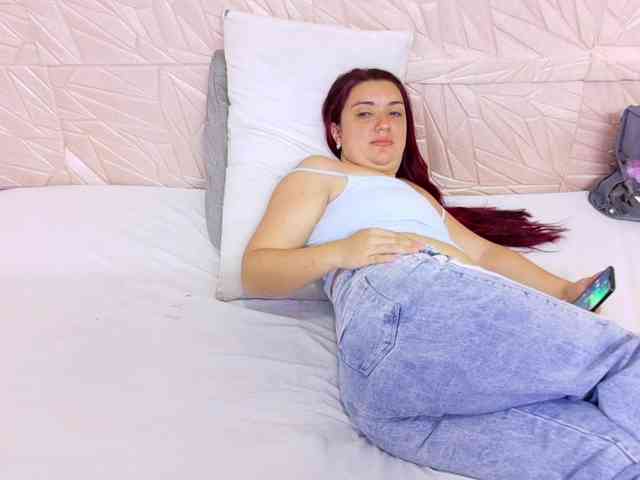 kinky-redhead18 webcam
