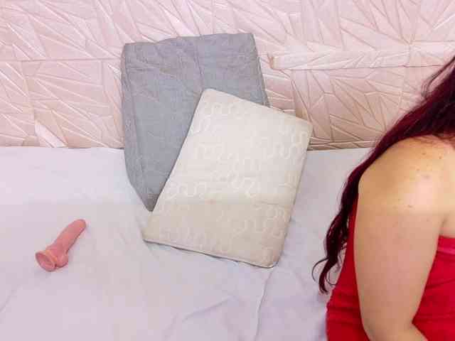 Modelo: kinky-redhead18