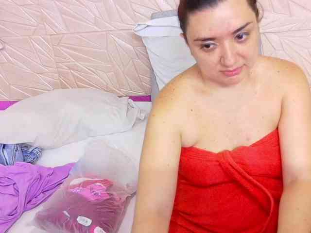 kinky-redhead18 webcam