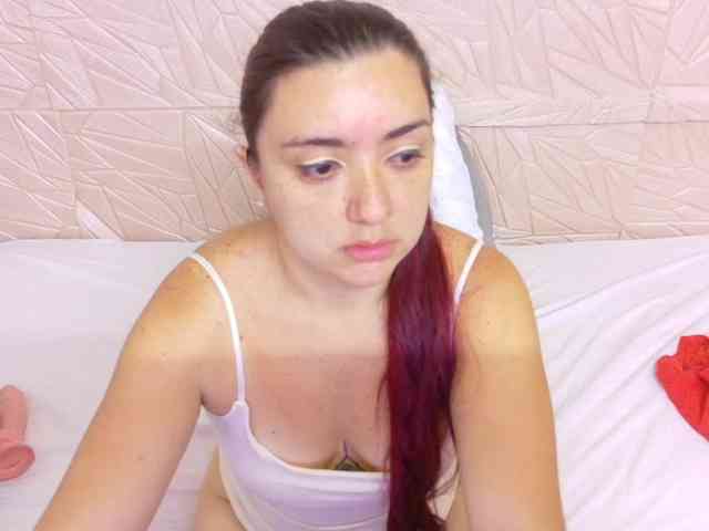 kinky-redhead18 webcam