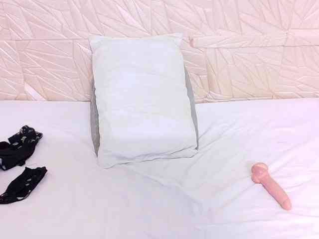 kinky-redhead18 webcam