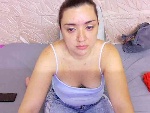 kinky-redhead18 webcam