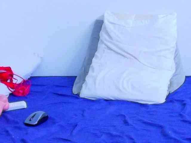 kinky-redhead18 webcam