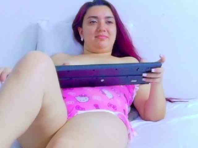 kinky-redhead18 webcam