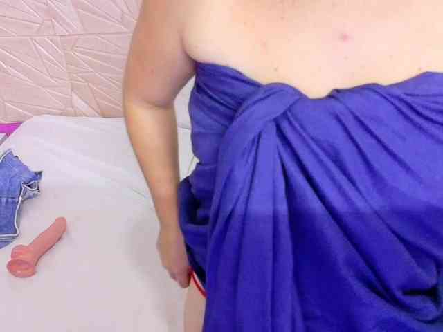kinky-redhead18 webcam