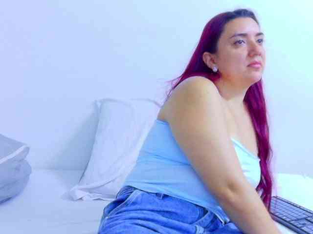 kinky-redhead18 webcam