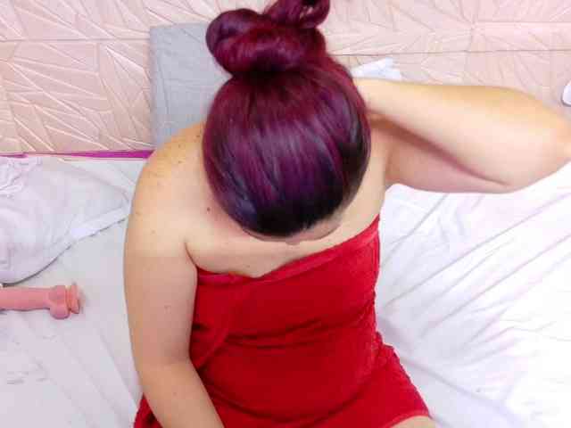 kinky-redhead18 webcam