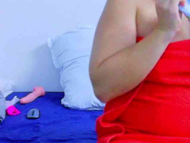 kinky-redhead18 webcam