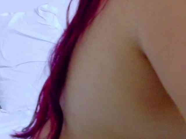 kinky-redhead18 webcam