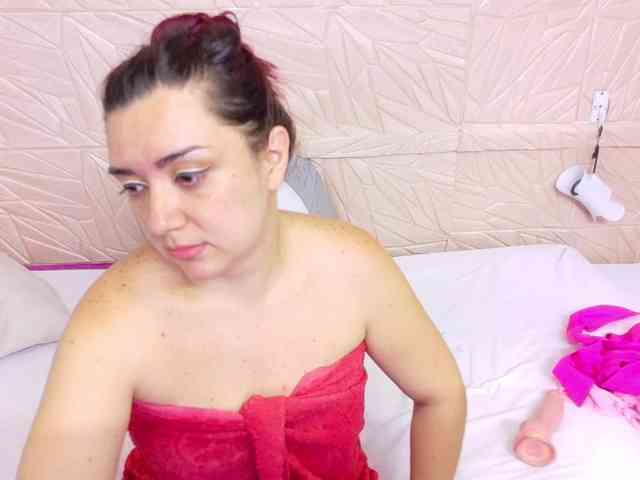 kinky-redhead18 webcam