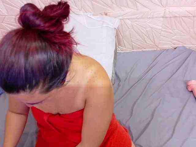 kinky-redhead18 webcam