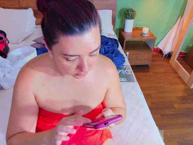 kinky-redhead18 webcam