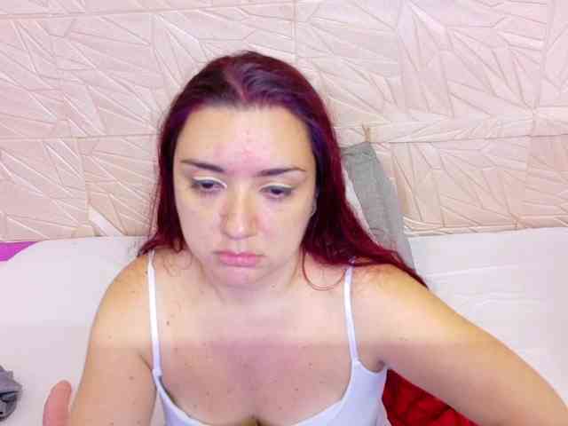 kinky-redhead18 webcam