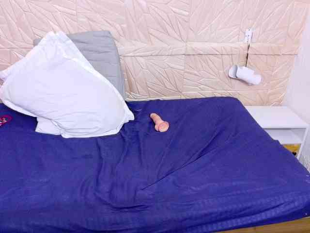 kinky-redhead18 webcam