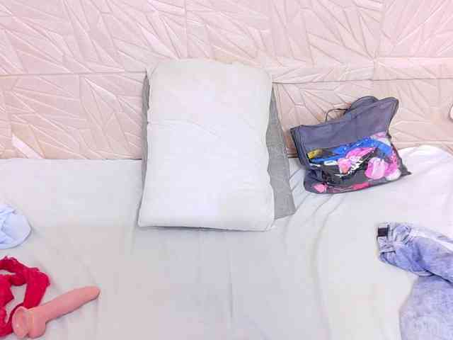 kinky-redhead18 webcam