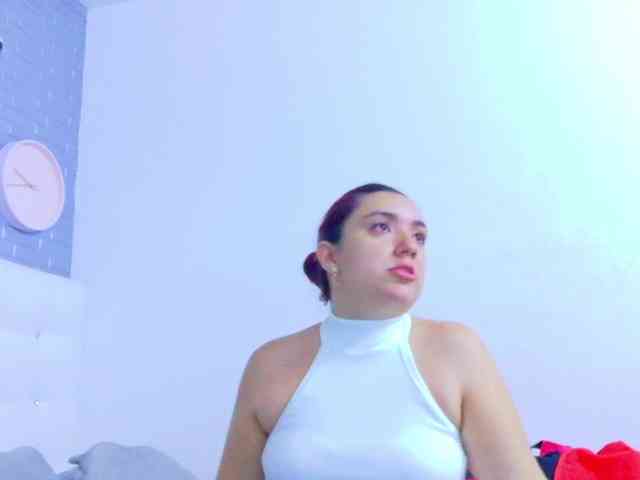 kinky-redhead18 webcam