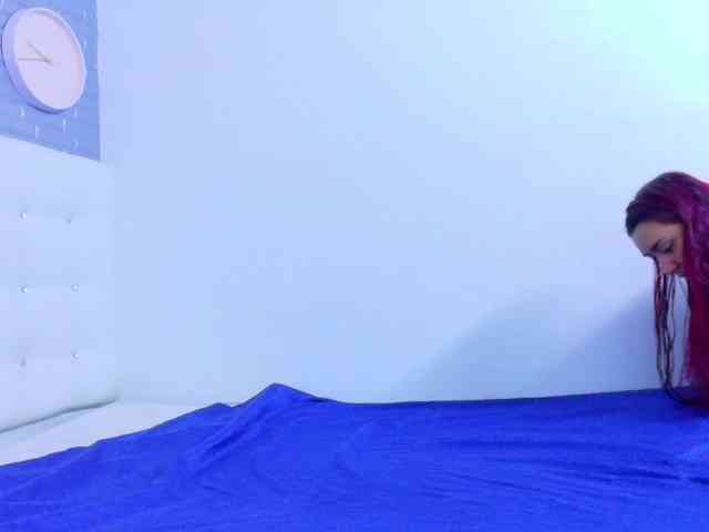 kinky-redhead18 webcam