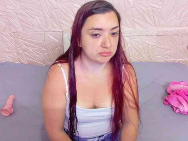 kinky-redhead18 webcam
