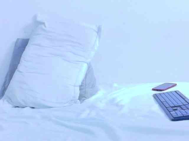 kinky-redhead18 webcam