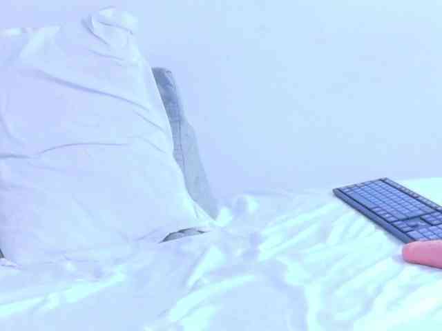 kinky-redhead18 webcam