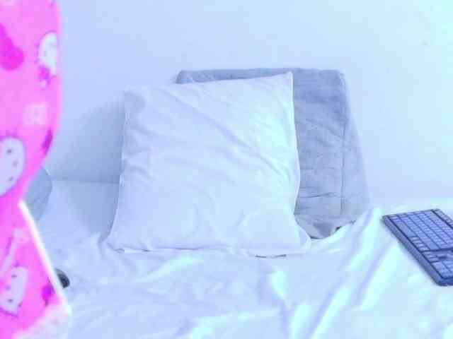 kinky-redhead18 webcam